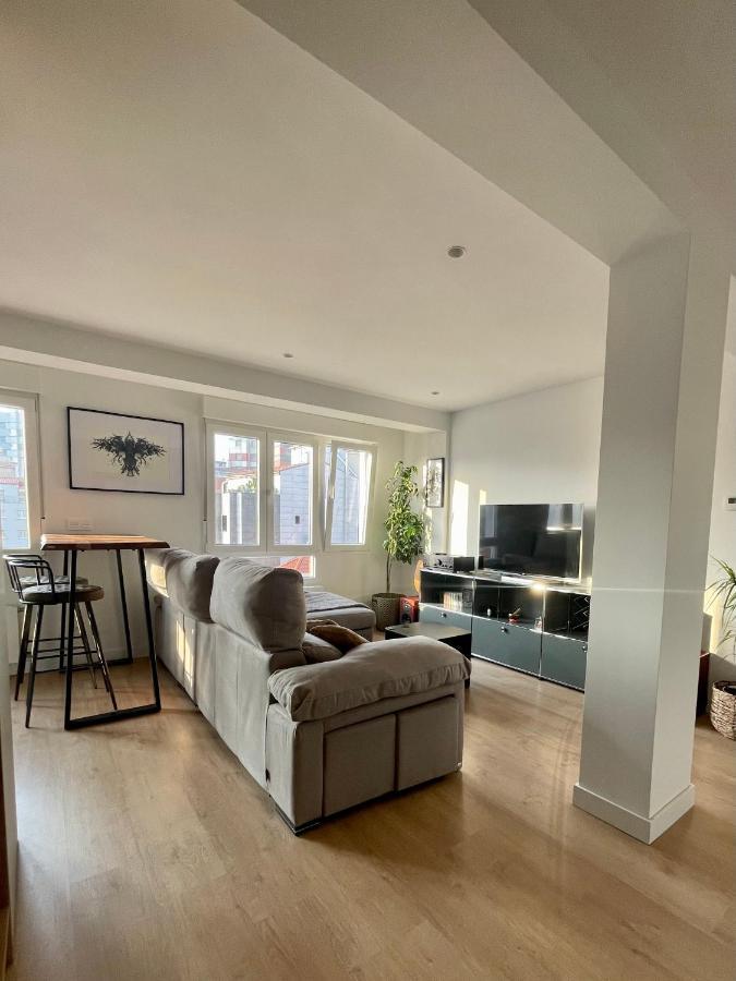 Piso De 2 Habitaciones En Centro, Zona Muy Tranquila Con Playa A 2 Min Andando Gijon Bagian luar foto