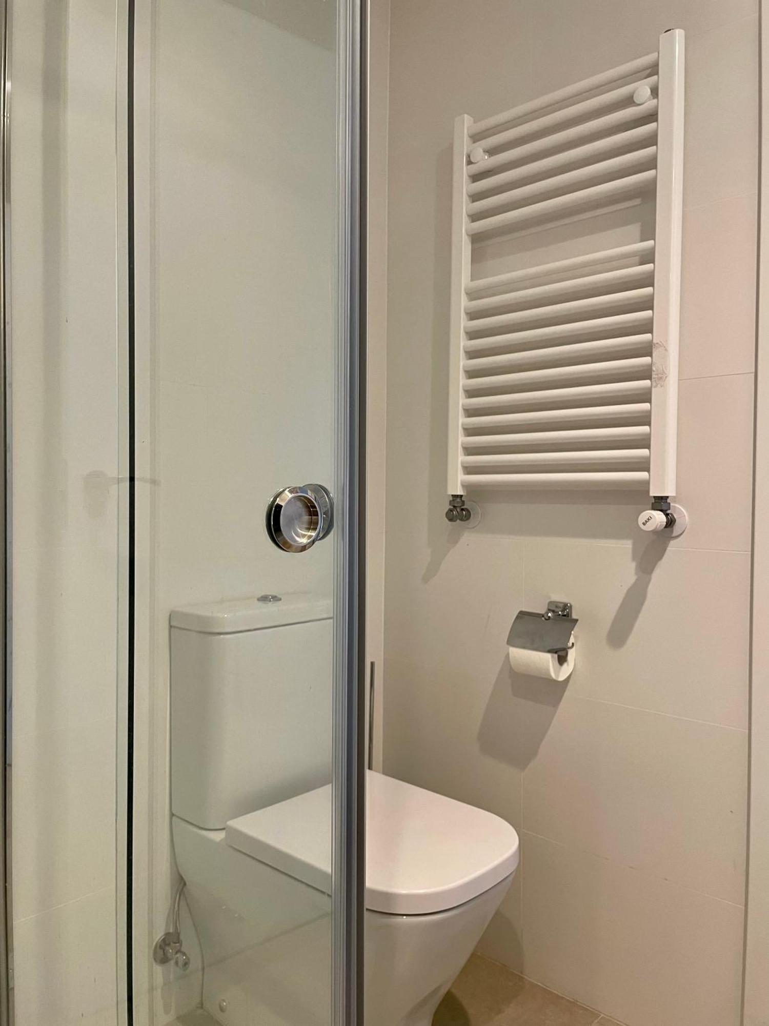 Piso De 2 Habitaciones En Centro, Zona Muy Tranquila Con Playa A 2 Min Andando Gijon Bagian luar foto