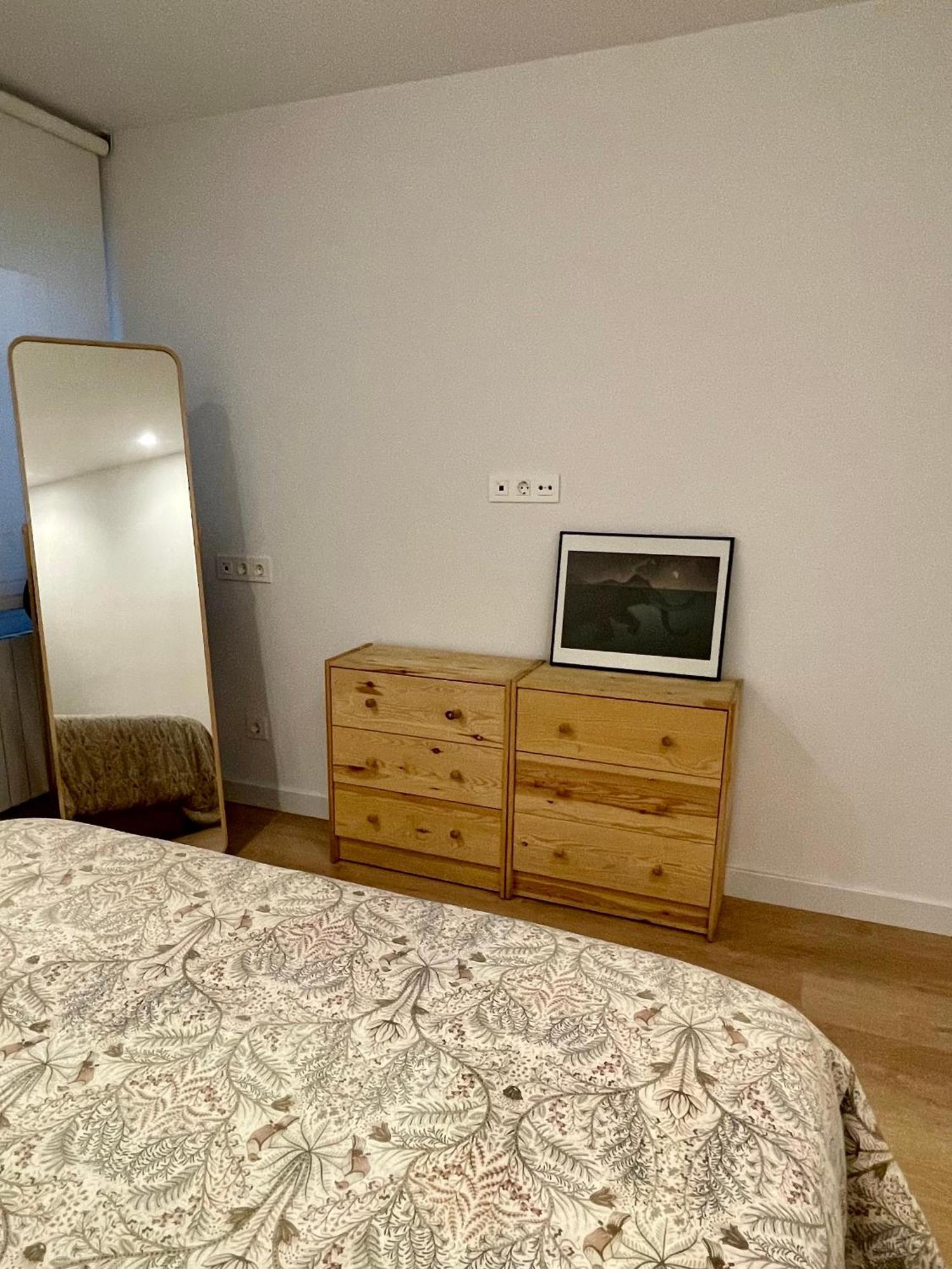 Piso De 2 Habitaciones En Centro, Zona Muy Tranquila Con Playa A 2 Min Andando Gijon Bagian luar foto